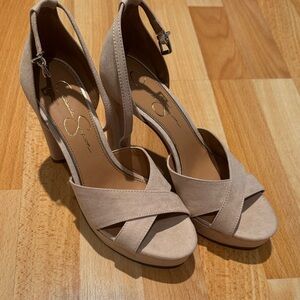 Jessica Simpson Women's Beige Heeled Sandals